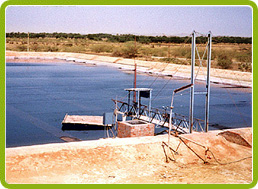 Salt-gradient solar ponds